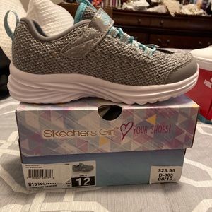 Skechers girl shoes